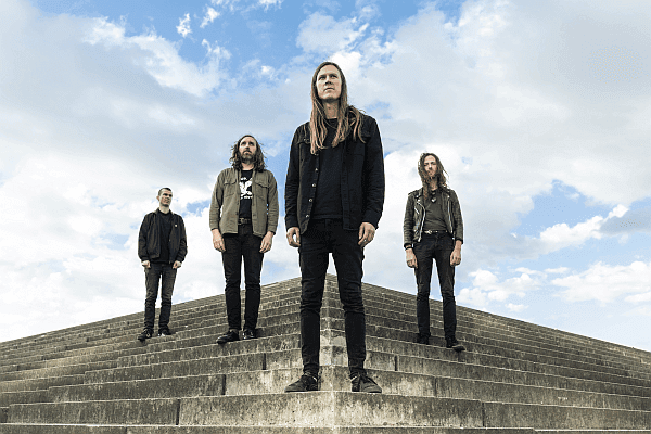 Delving zagra w Warszawie