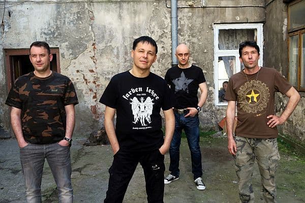 Farben Lehre wznosi toast "Na Zdrowie"!