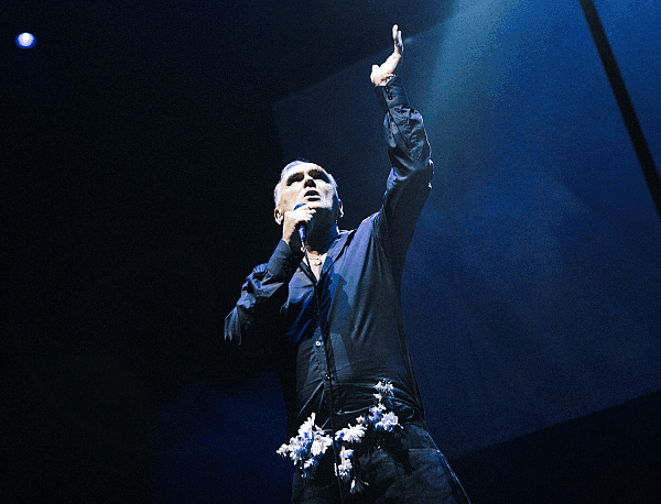 Morrissey wyrówna rachunki z Warszawą