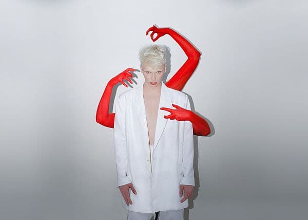 Madox tańczy z diabłem