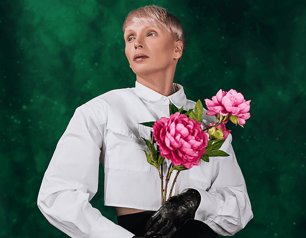 Madox z urodzinowymi "Colours"