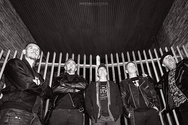 Stare Dziady wydały debiut