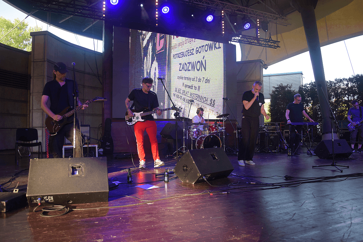 Cool Kids of Death ułożyli "Origami"