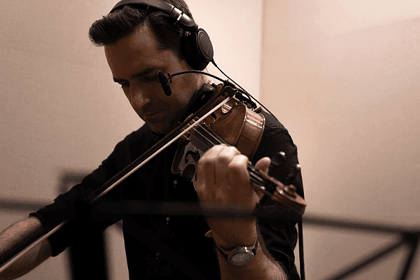 Dawid Lubowicz wyda solowy "Human Fate"