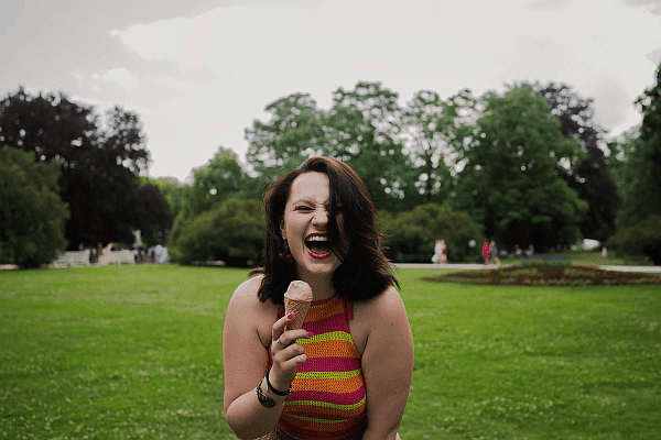 Julia Bury cała buzuje