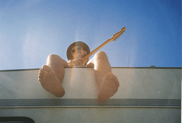 Master Stone wydał debiutancki singel "No Other Way"