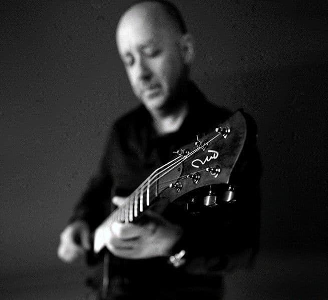 Marek Napiórkowski zagrał na jednej strunie