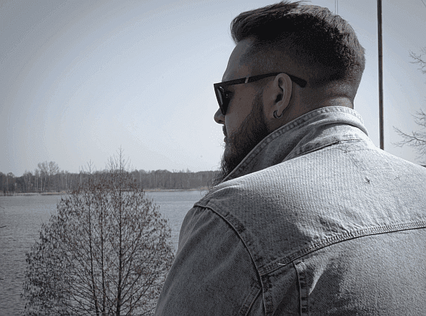 Nowakowsky wyda nowy album "ONA"