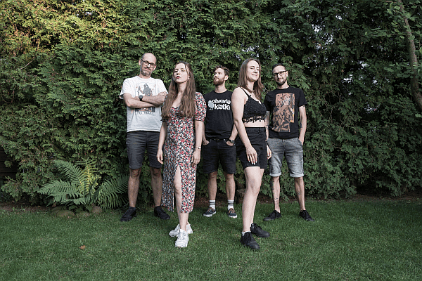 Toń zapuści "Korzenie"