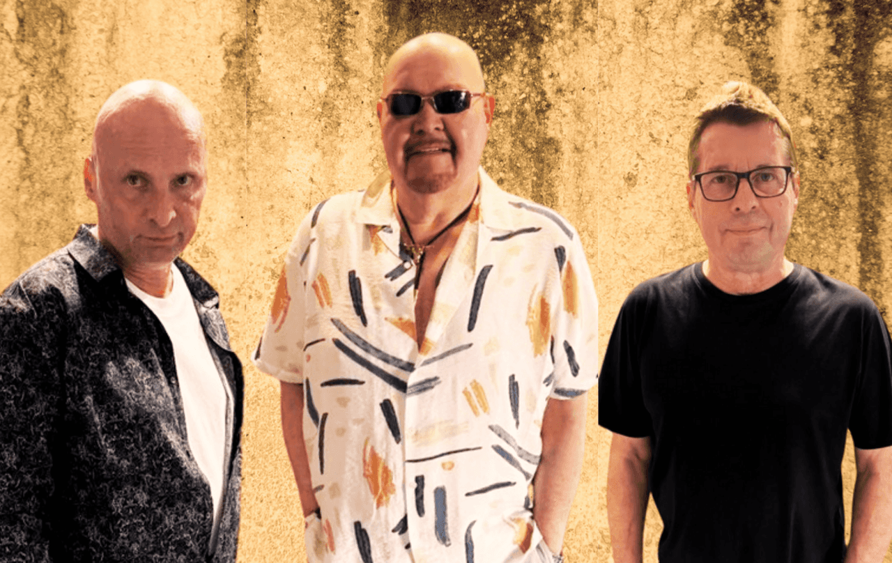 Electronic Division jest "Sam Ze Swoim Zdziwieniem"