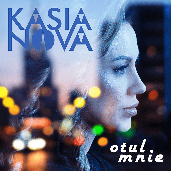 Kasia Nova w miłosnym uniesieniu