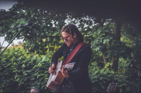 NEAL wydał "Siamese Love"