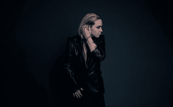 Mroczna elektronika Sierry jesienią w Warszawie