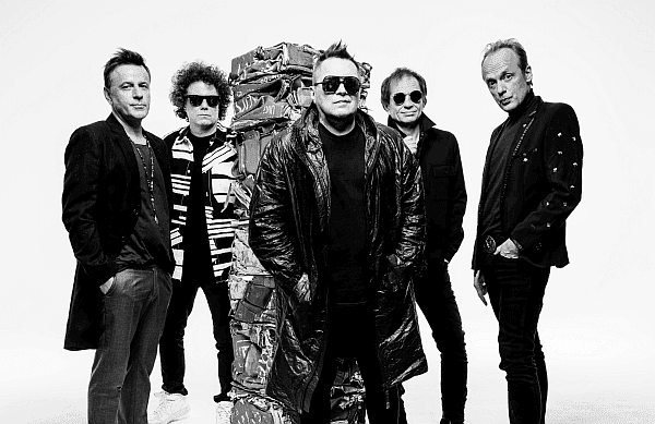 T. Love w duecie z Sarsą