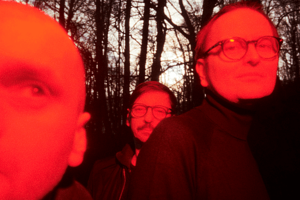 Trupa Trupa opublikowała klip "Backwards Water"