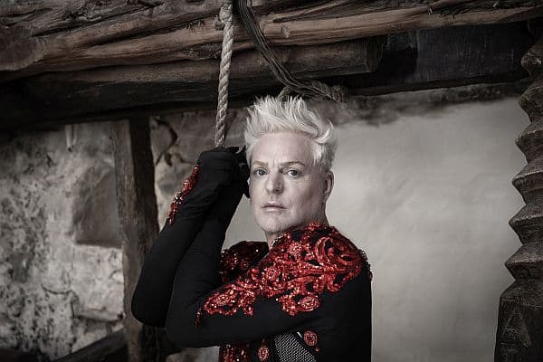 Andy Bell z Erasure zapowiedział solowy powrót