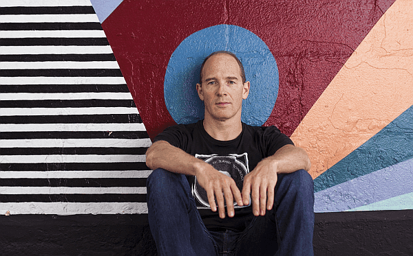 Caribou zagra w Warszawie