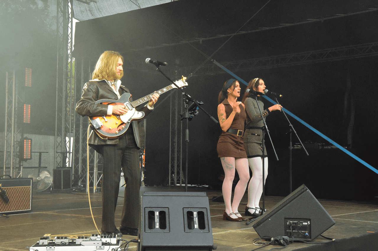 Cinnamon Gum zagra w Warszawie i Krakowie