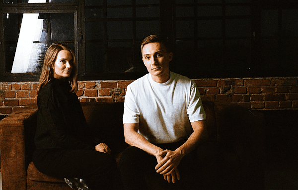 Duet EKHTO jest "Daleko"