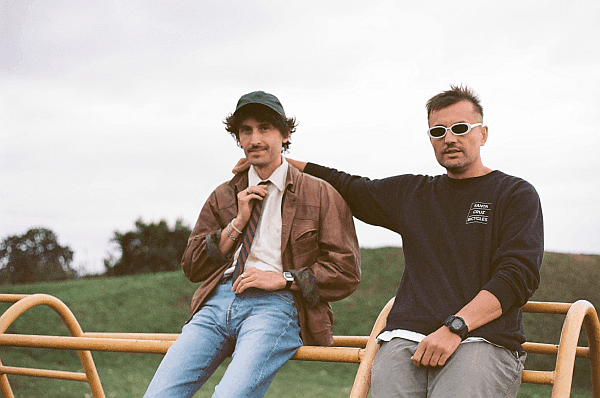 Bluszcz usiadł na "Sofie"