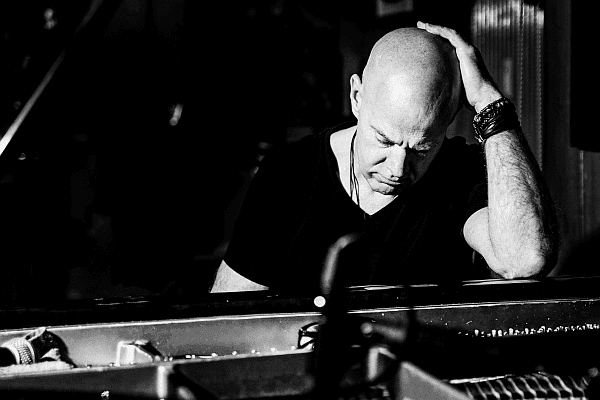 Jacob Karlzon wydał zimowe opowieści