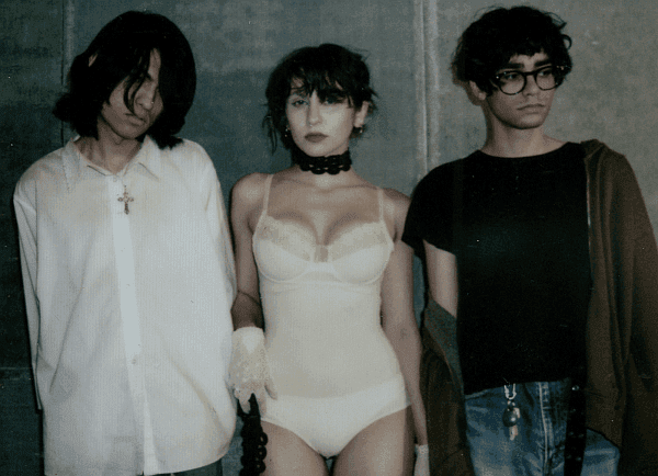 julie po raz pierwszy w Polsce