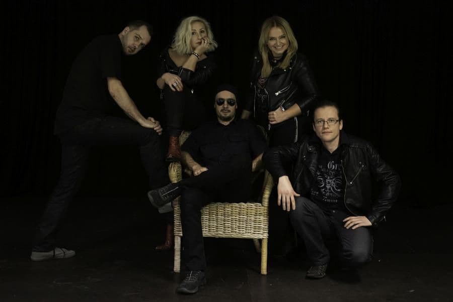 1ONE wyda nowy album "Dalej"