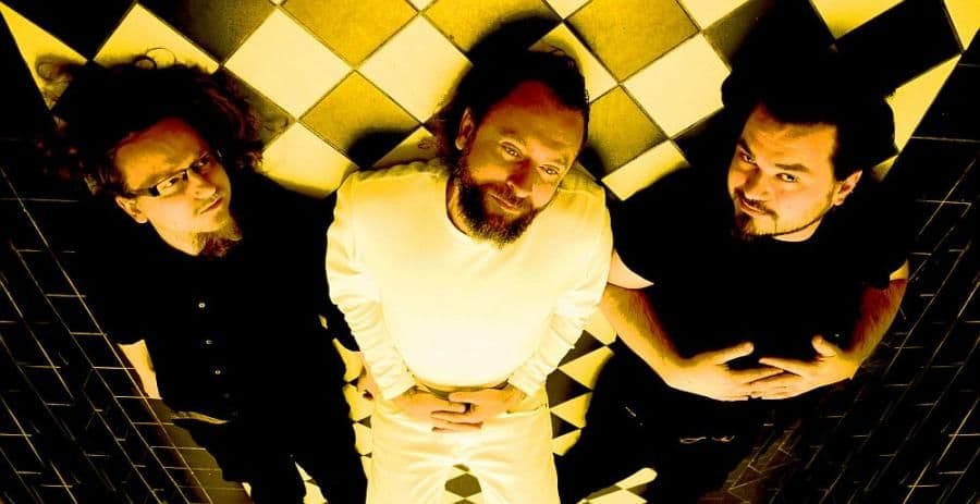 Administratorr Electro robi 'Mroczne Biznesy'