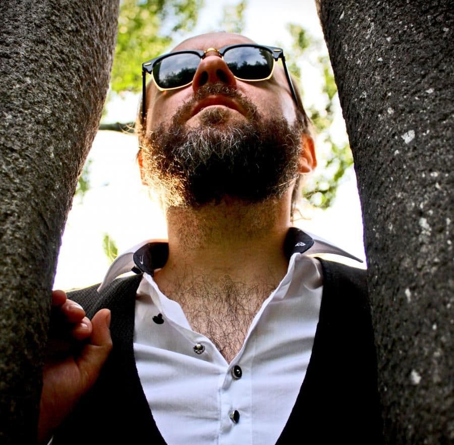 Administratorr jako "Samiec Omega"