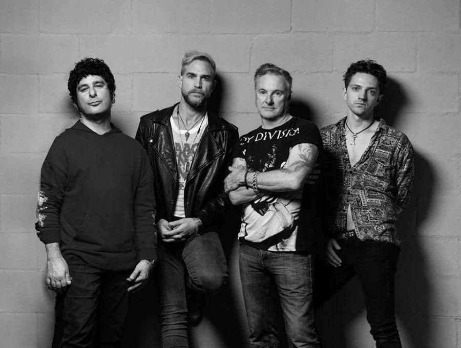 Były basista INXS ma nowy zespół