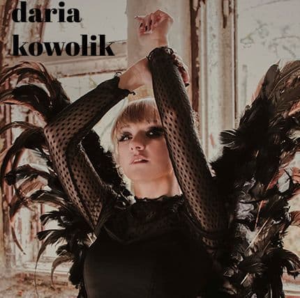 Daria Kowolik wydała singel "Skrzydła w pół"