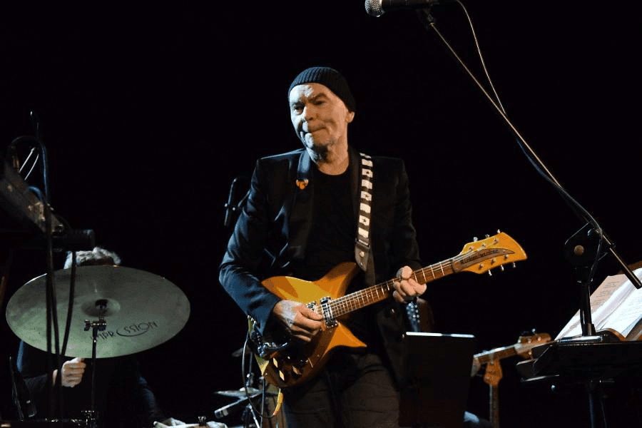 Debiutancki singel supergrupy The Redaktors