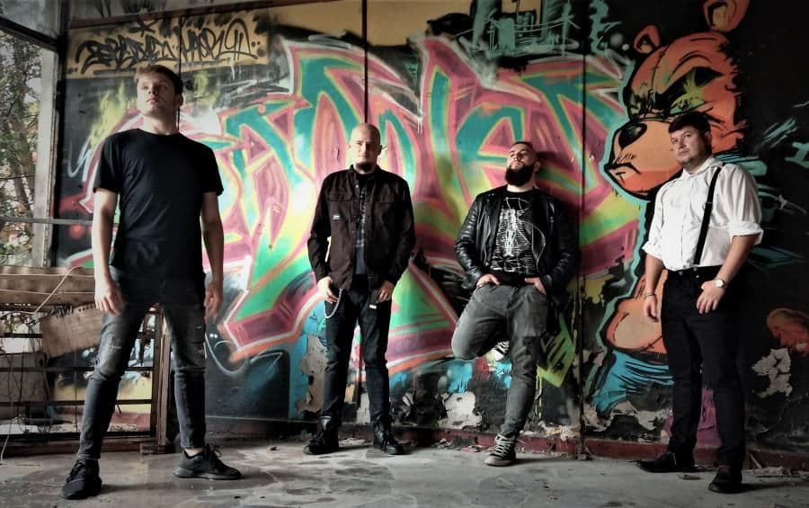 Disout wydał debiutancki album