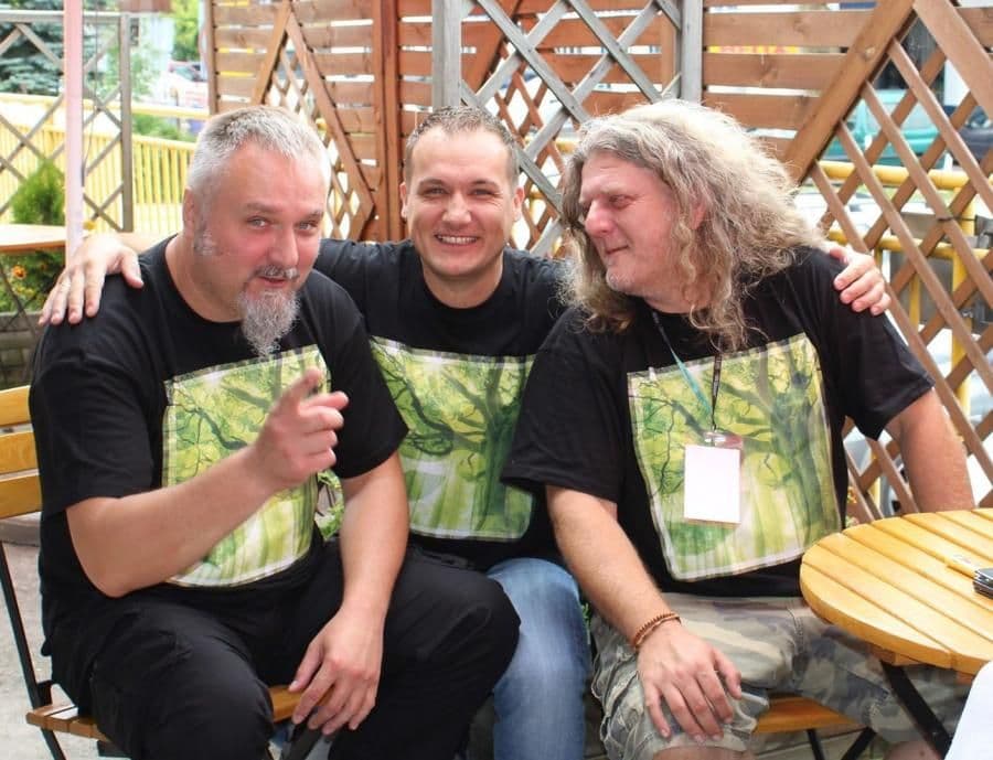 Endorphine wraca do korzeni