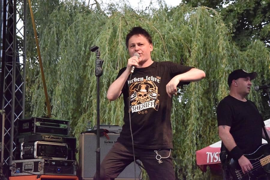 Farben Lehre czeka na znak