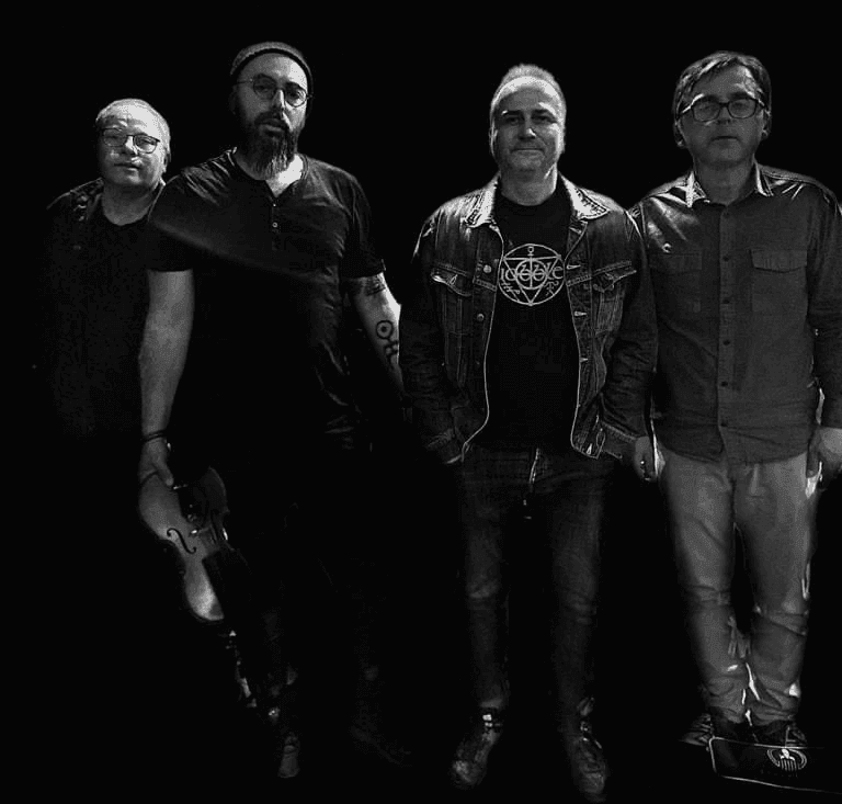 General Stilwell melduje się z piątą płytą