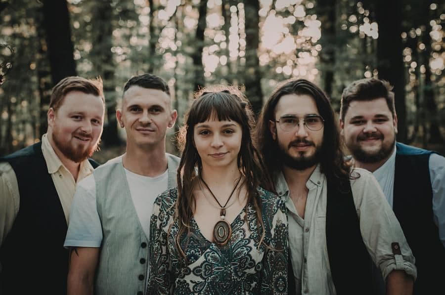 Grupa Madamme prezentuje 'My'