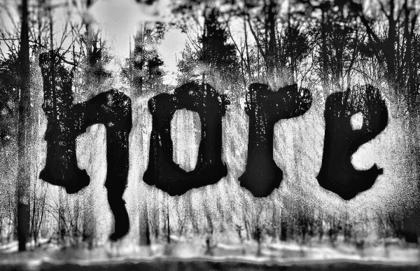 Hore 'Drwią Jak Grom'