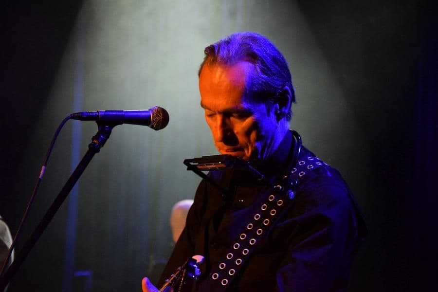 John Porter zagra trasę po...mieszkaniach