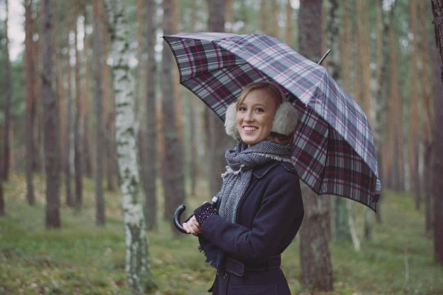 Julia Maria Dobrowolska zaprasza do 'Posłuchania' jej debiutu