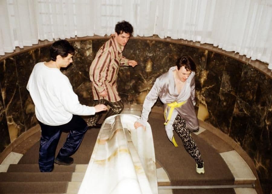 KAMP! z nowym singlem "Play Me Dirty"