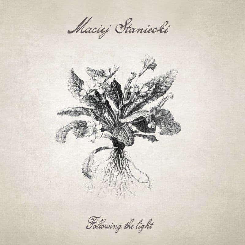 Maciej Staniecki podąża za światłem