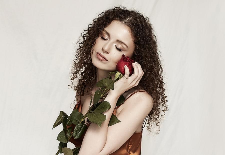 Olena zatopiona w 'Nocy'