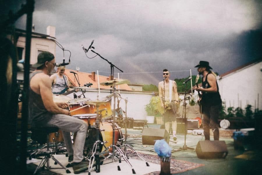 Punkrockowa Zimna Wojna wydała nowy teledysk