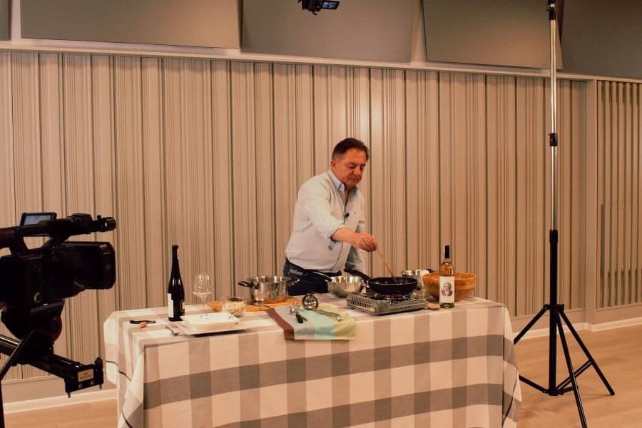 Robert Makłowicz ugotuje zupę z Sinfoniettą Cracovią