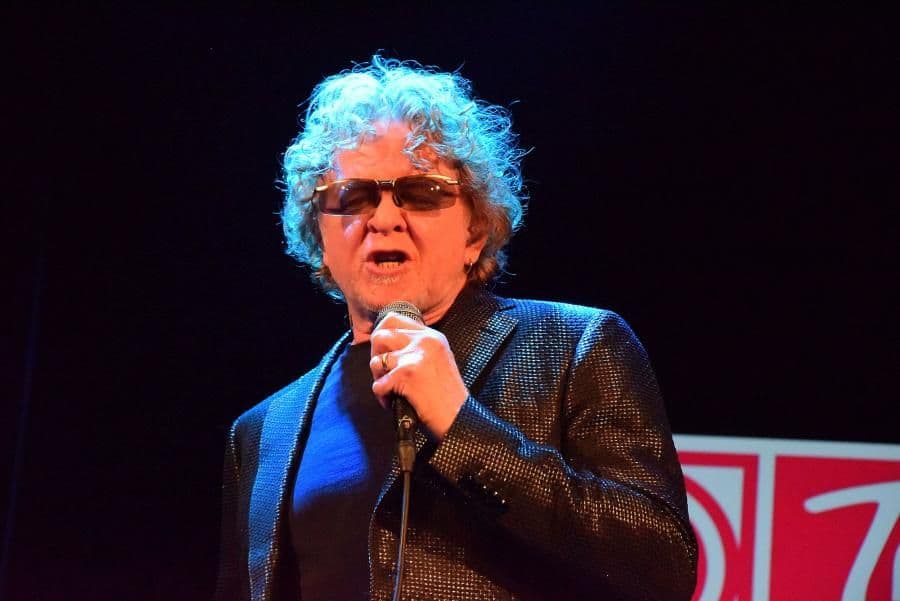 Simply Red z nową wersją utworu "Tonight"