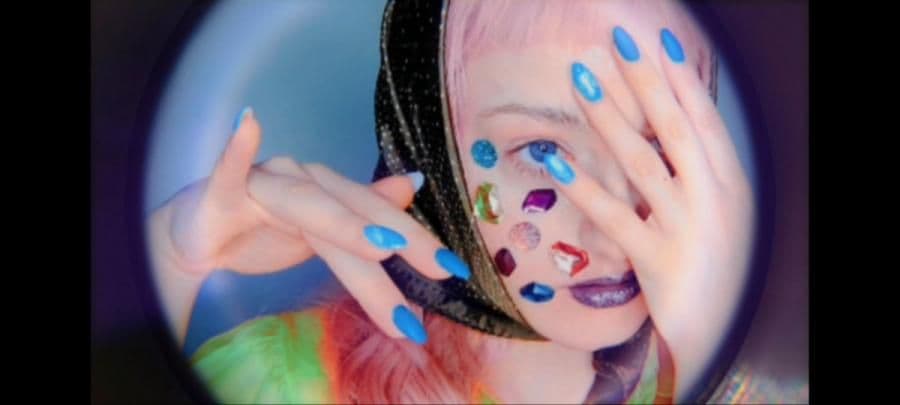 ta Ukrainka jako 'Pani Money - Melania'