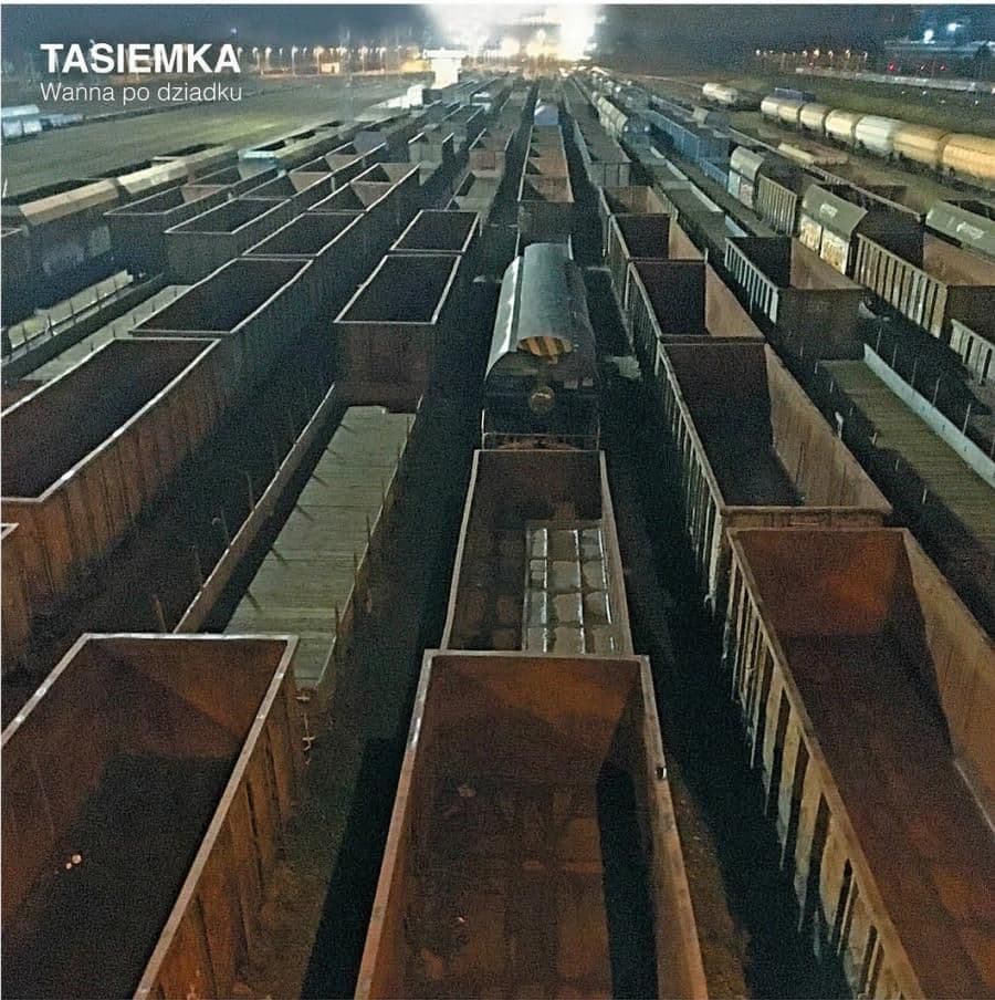 Tasiemka w wannie po dziadku