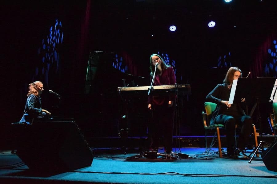 Tęskno na krótkim tournee po Polsce