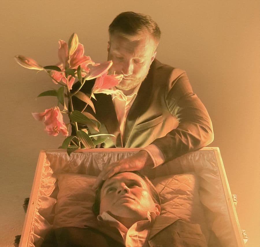 Wczasy prezentują nowy singel